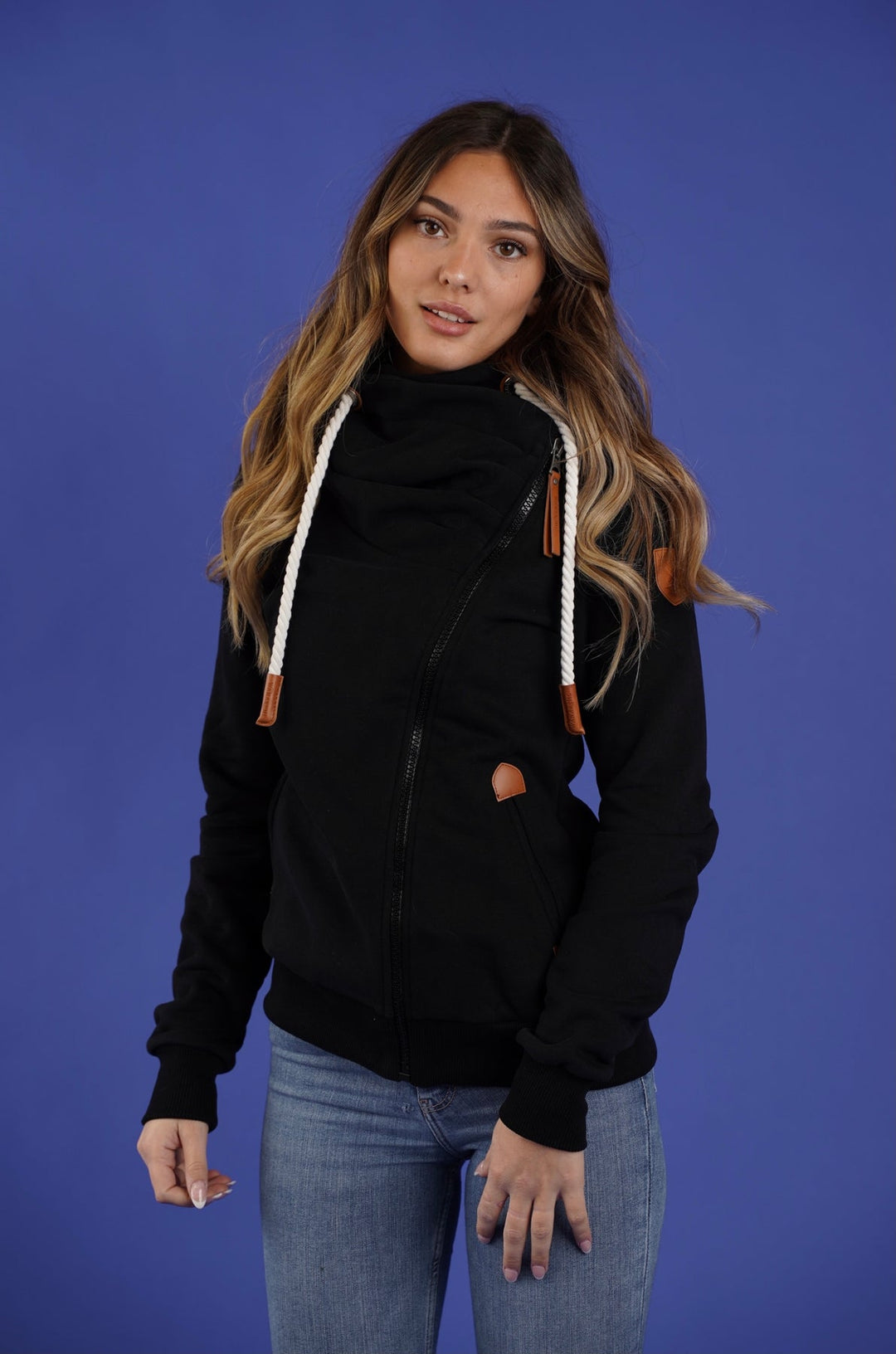 Wanakome Hestia Hoodie - Womens Hoodies - Big Sun Vernon  | Okanagan Beachwear