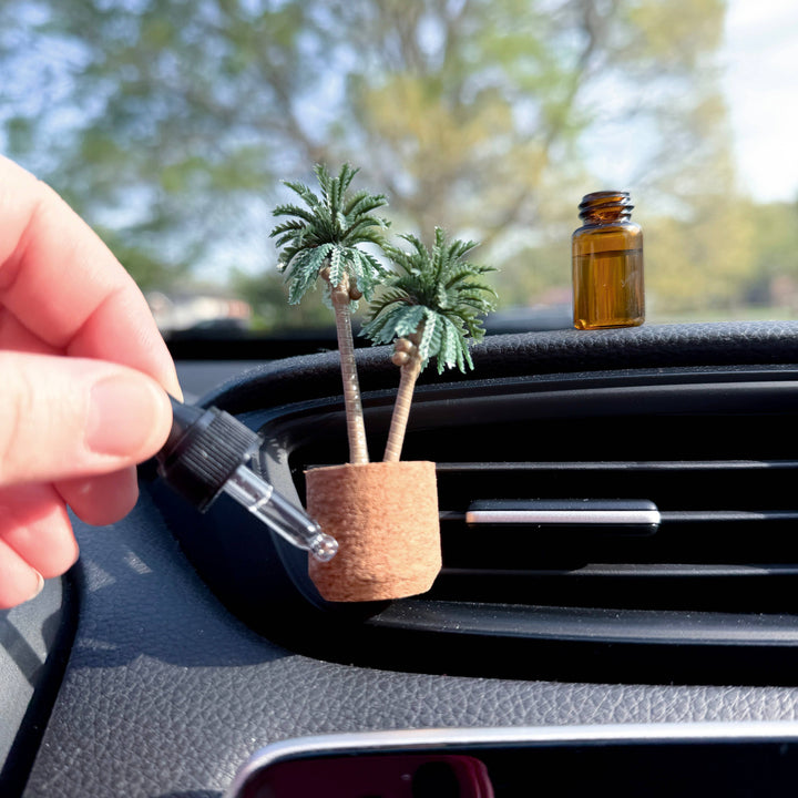 Vroom Blooms Palm Tree Vent Clip Car Air Diffuser Reusable