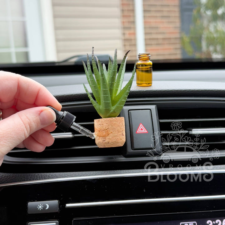 Vroom Blooms Tall Aloe Vera Vent Clip Car Diffuser
