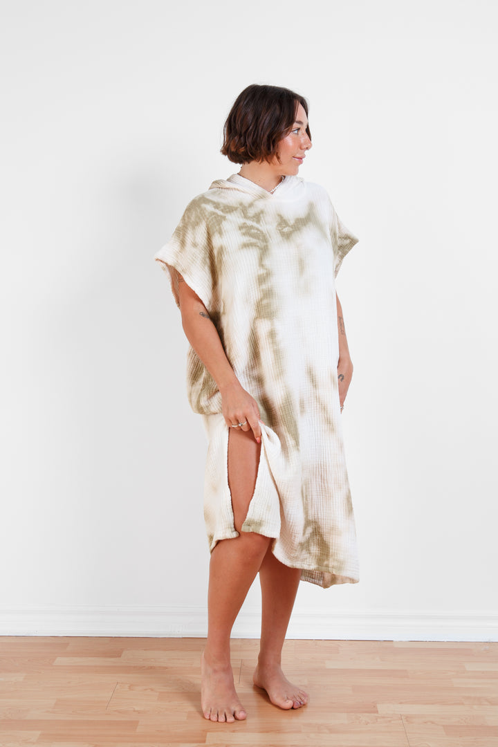 Tofino Towel Holden Tie-dye Unisex Poncho - Womens Casual Coverups - Big Sun Vernon  | Okanagan Beachwear