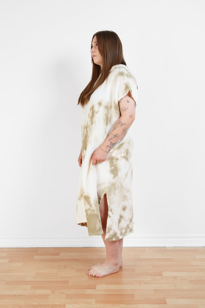 Tofino Towel Holden Tie-dye Unisex Poncho - Womens Casual Coverups - Big Sun Vernon  | Okanagan Beachwear