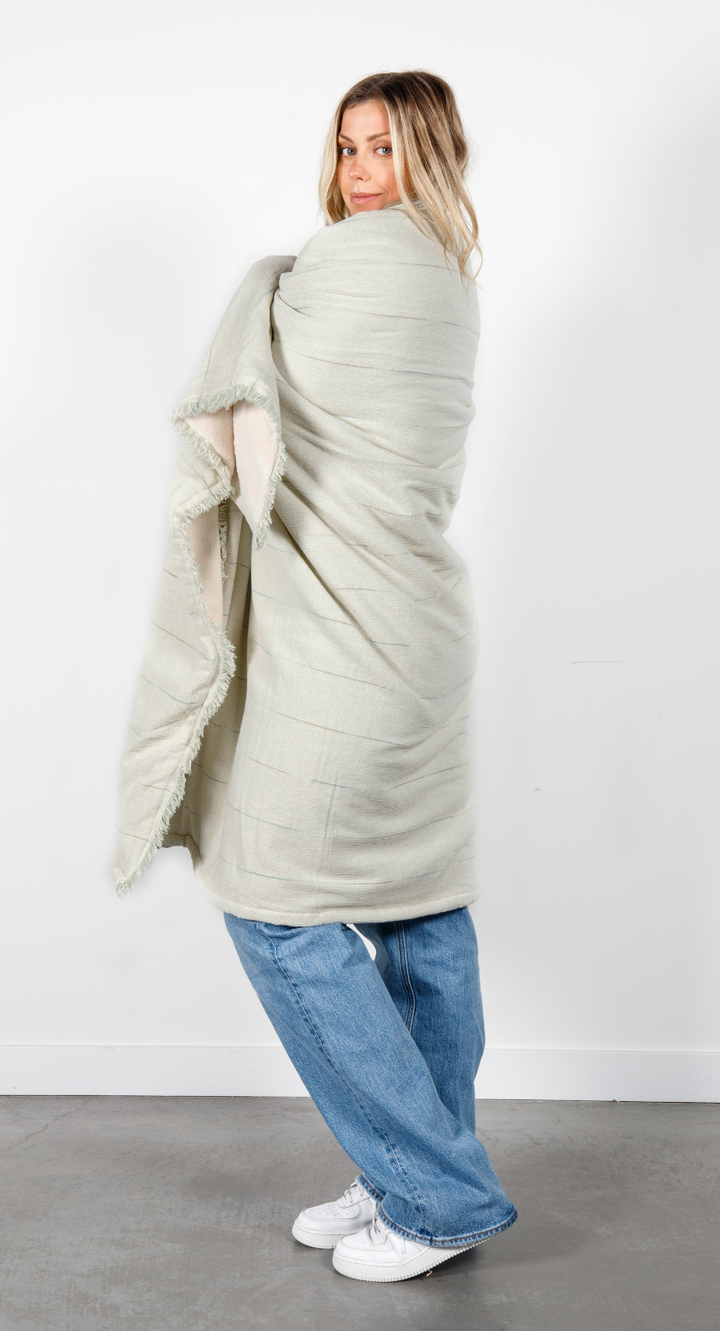 Tofino Towel Everest Throw - Blankets - Big Sun Vernon  | Okanagan Beachwear