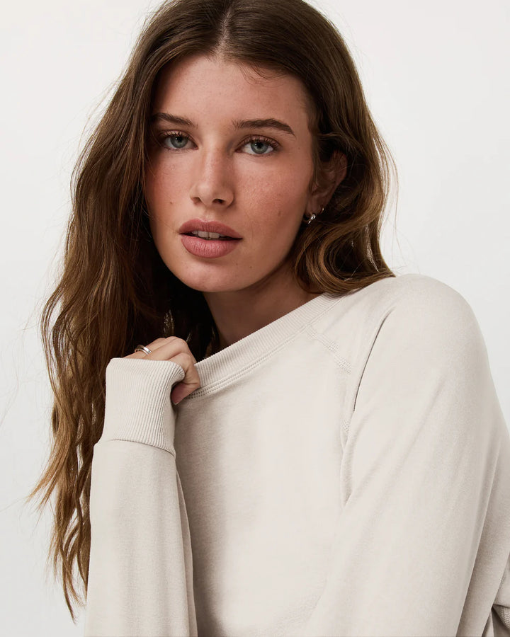 Vuori Long Sleeve Halo Crew