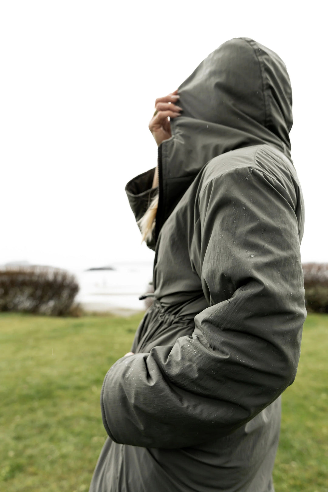 Tofino Towel Plunge Water-Resistant Outdoor Unisex Poncho