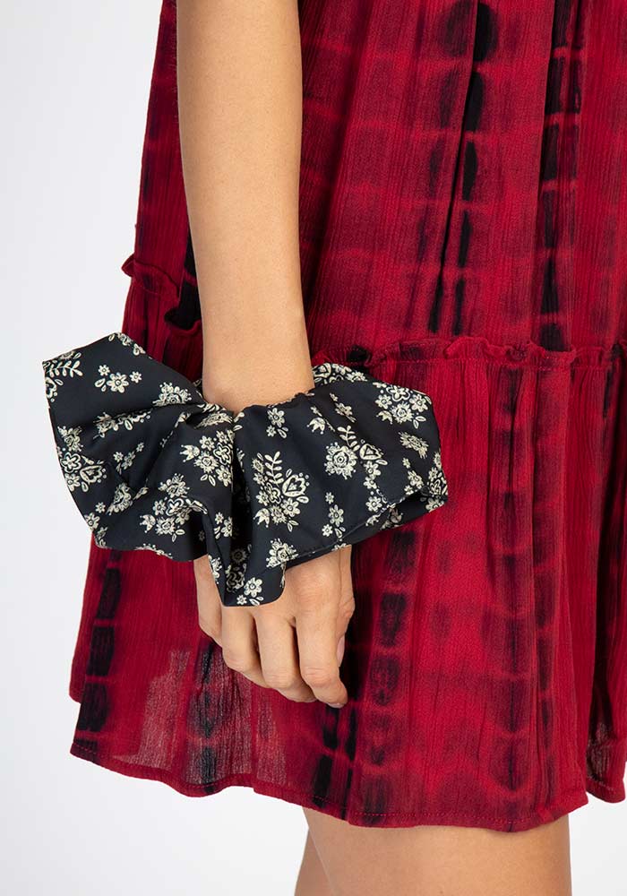 Natural Life Super Scrunchie Black Floral - Scrunchies - Big Sun Vernon